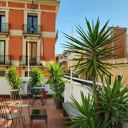 Heylola! Hostel Barcelona Exterior photo